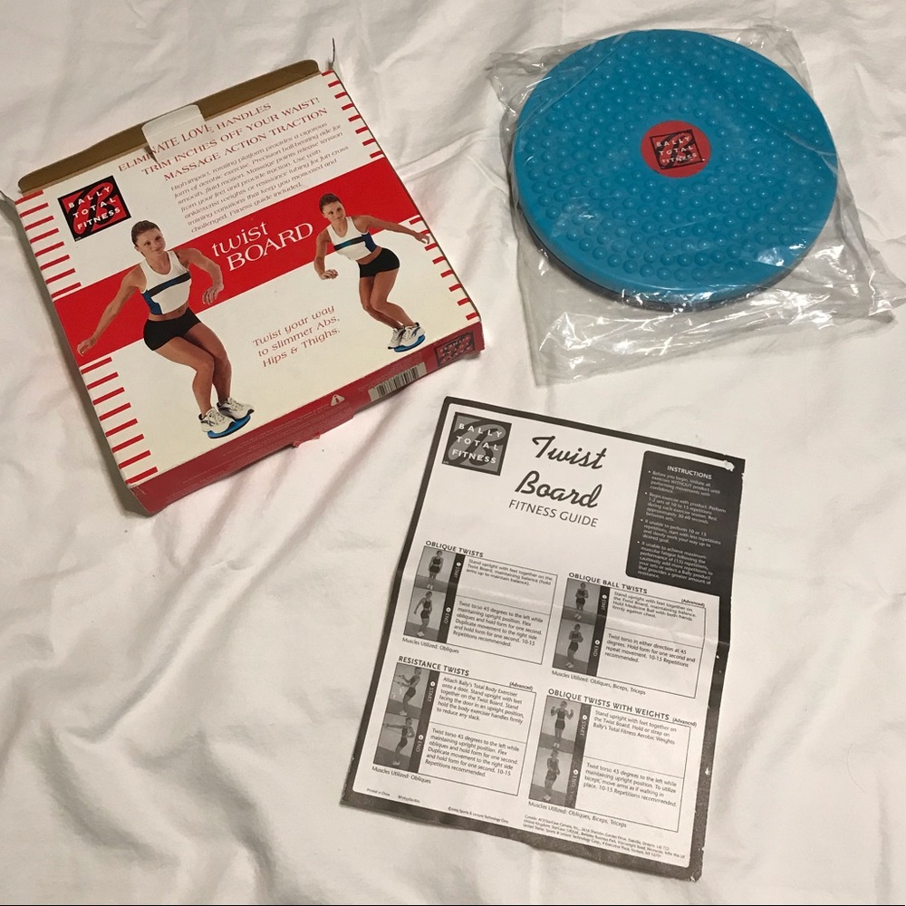Bally total fitness twist board with fitness guide included